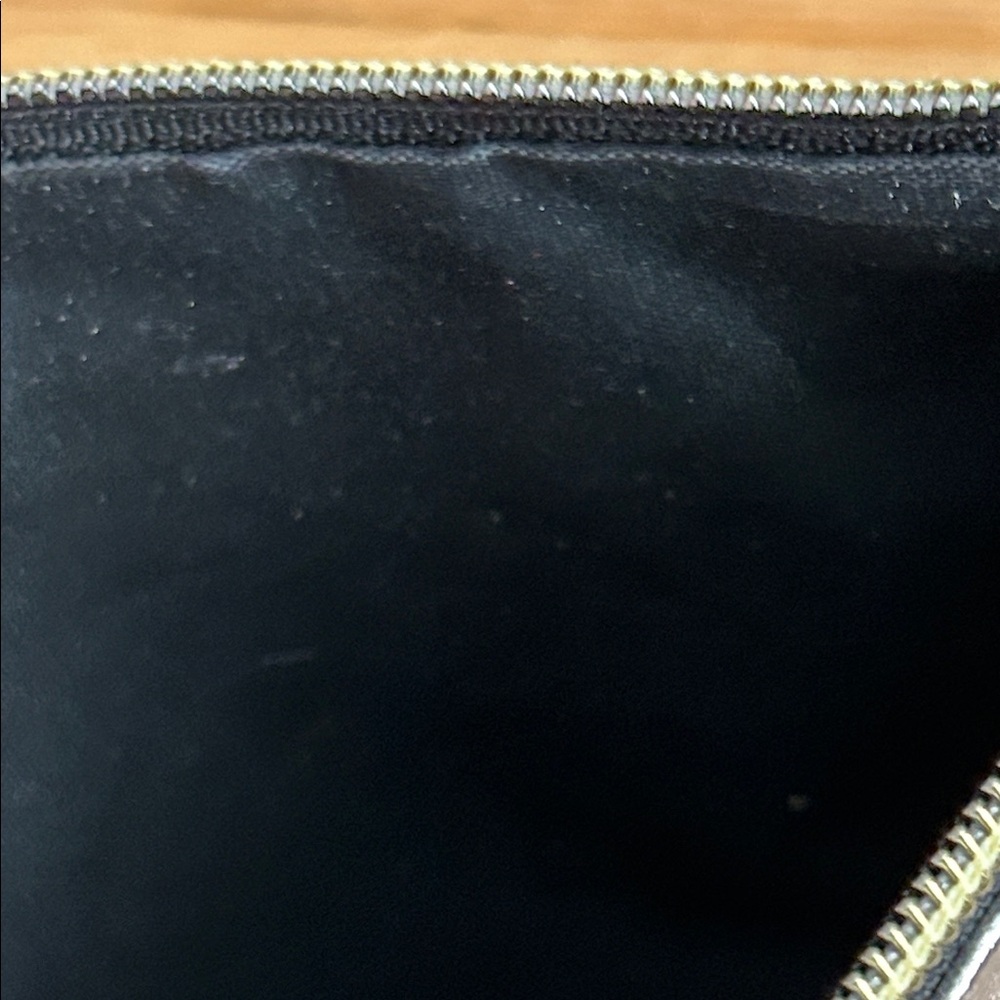 Ruby + Cash 'Born Extra' Pouch - Picture 5 of 5